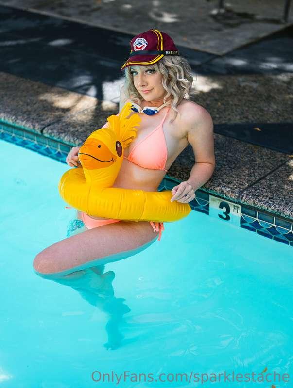 Need something fixed? Too bad, I'm on a swim break 💦💦💦