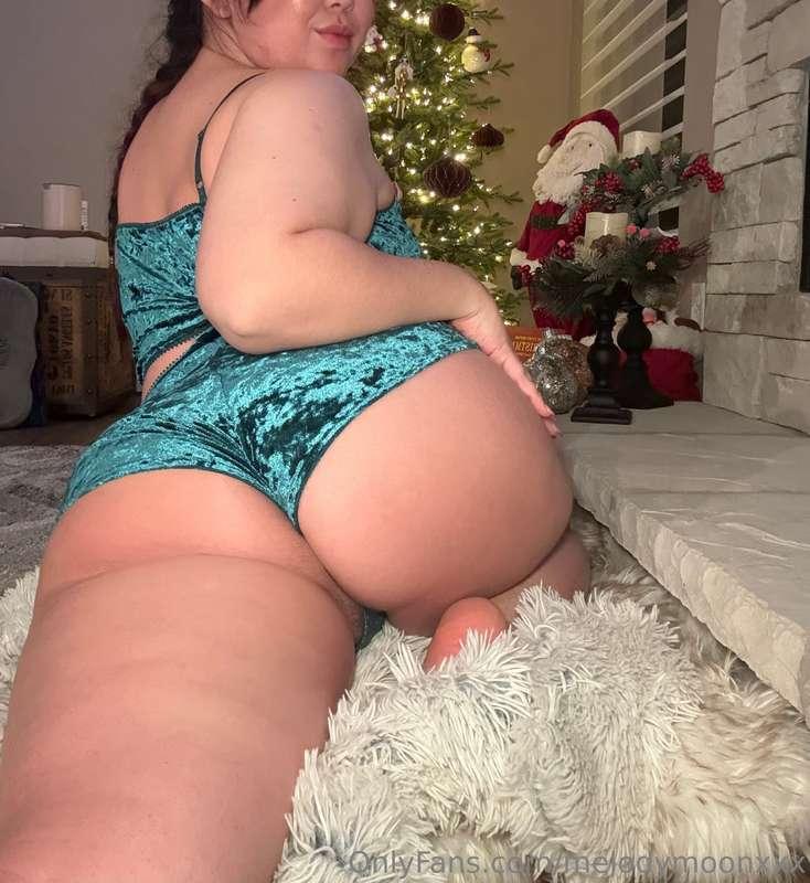 If you saw me laying like this, what are you doing first? 👅