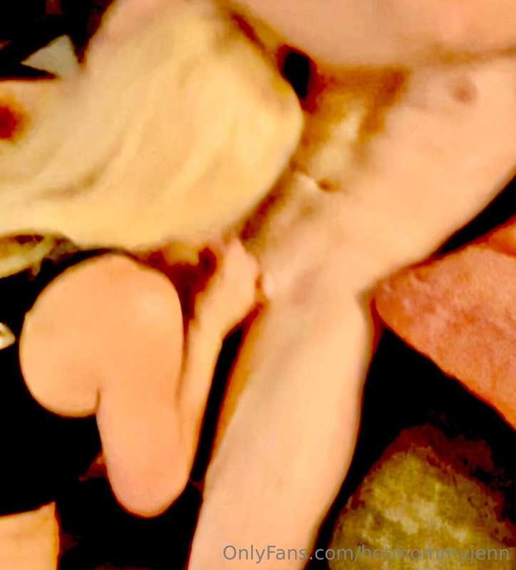 Sucking the cock of a much younger guy with abs like this wh..