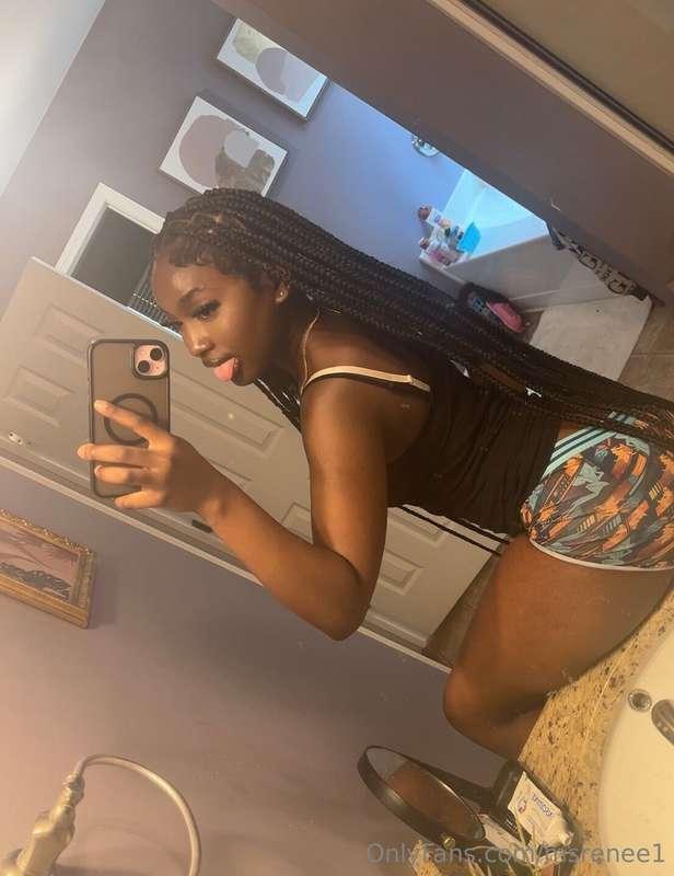 i really love mirror pictures 😍