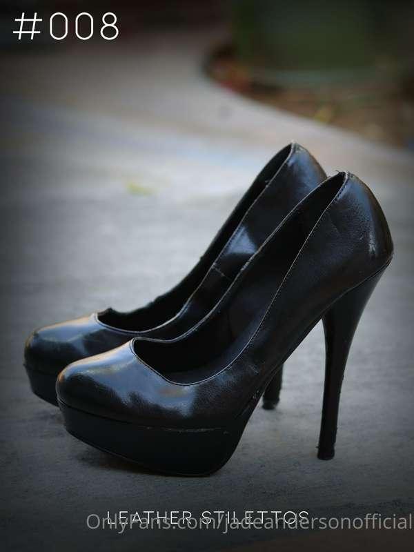 "Jade's Shoe Rack" is officially open! Follow the link in my..