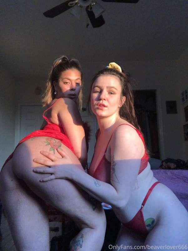 follow @maybdunn and @daphnerae
