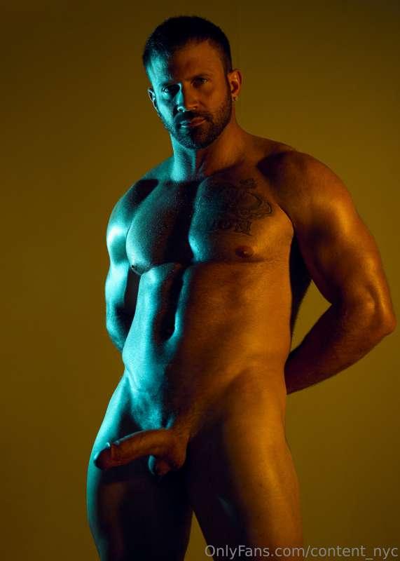 Happy new year and welcome to my onlyfans a new model @jonar..