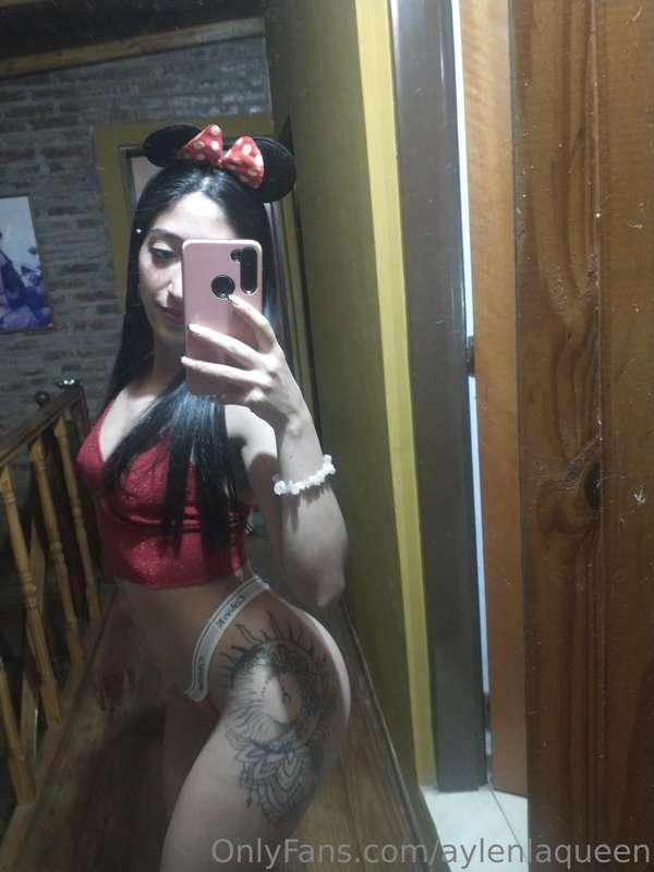 @aylenlaqueen  está Minnie no está aprobada por Disney 😘🔥