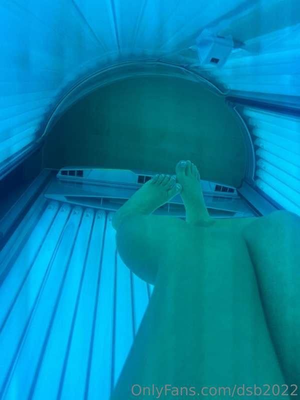 Getting my tan on before I go away in a few weeks… Who’s exc..