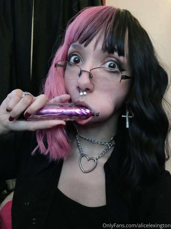 I don't have anything in my mouth what the fuck are you talk..