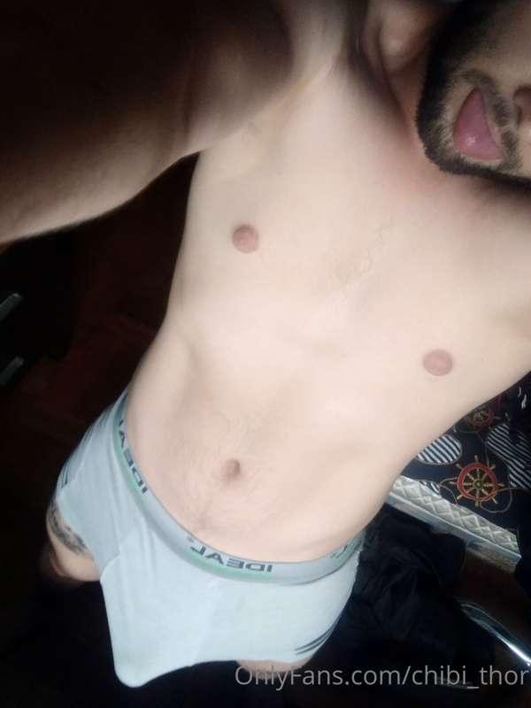 Hay alguien que me siga activo?

Manifiestece