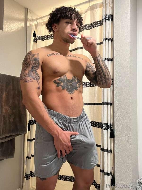 How big do you think it is? come see for yourself 😈