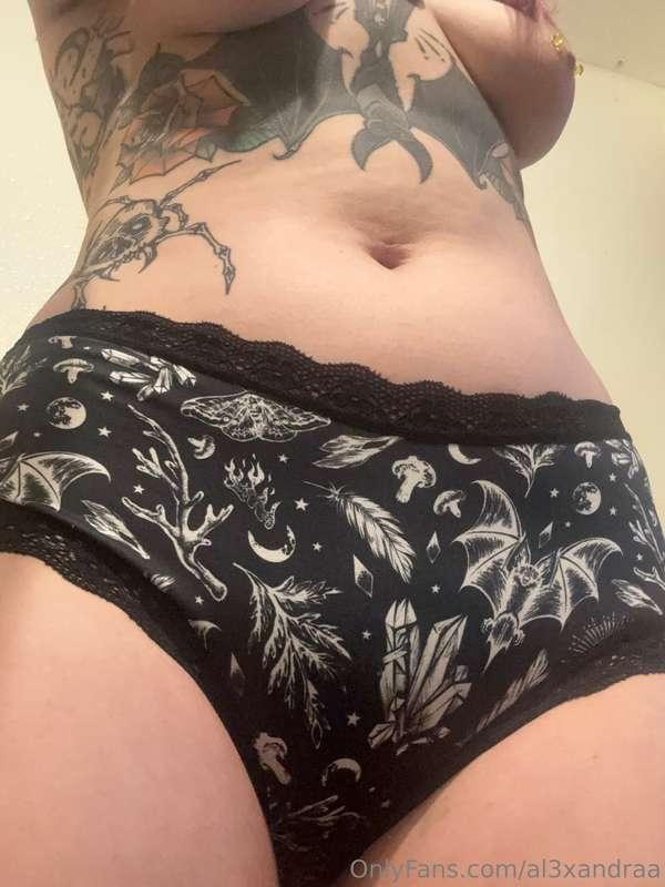 new undies 🕸️