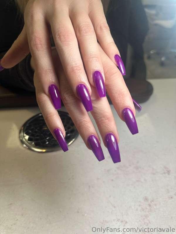 Do I have any nail lovers on here? ❤️ ❤️ 