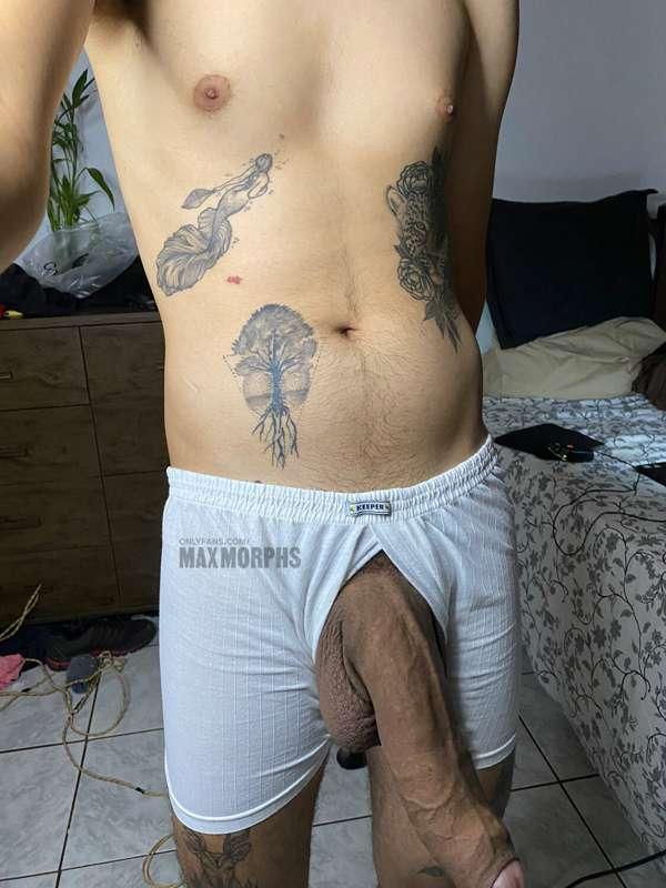 **Fuck, that was the last pair that fit.** 😤

Source: https:..