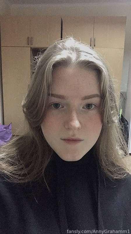 annygrahamm1 image #0