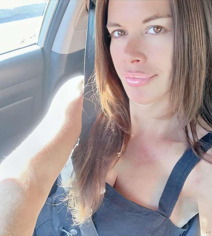 Drive to work this morning.. wish you were here….😽🌴