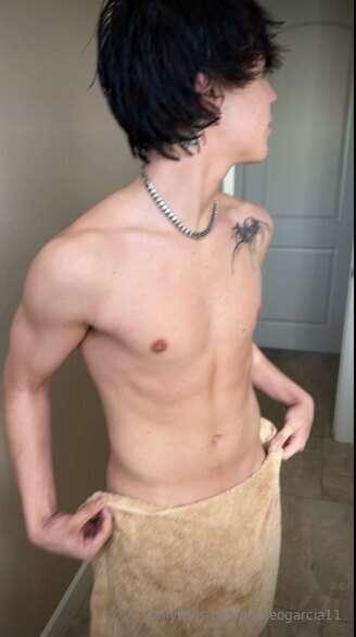 Take a shower with me!