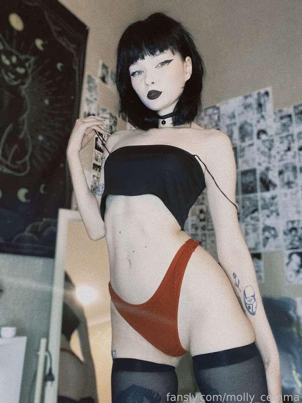 molly_cemma image #1