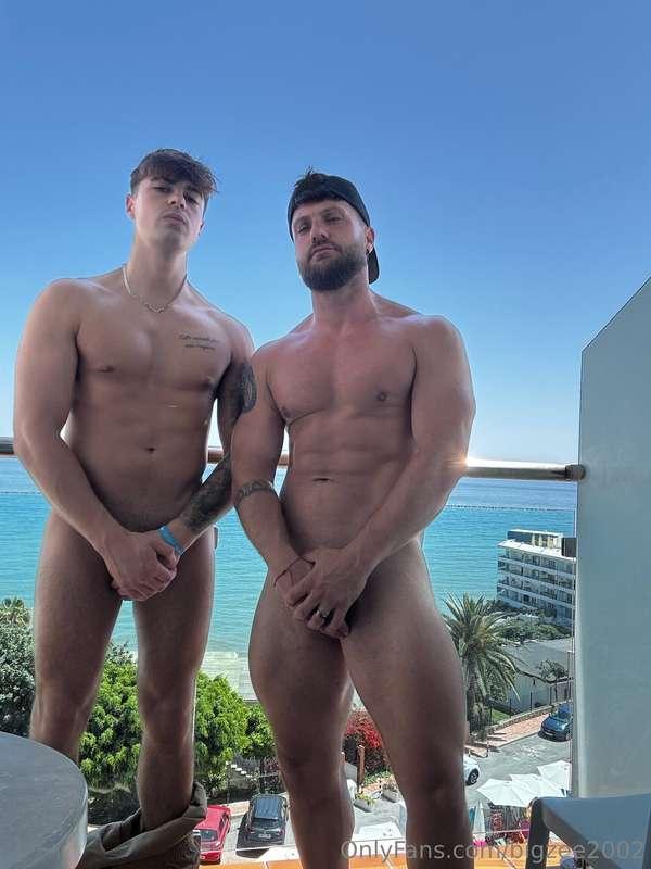 Brand new collab dropping tonight, make sure to check your m..