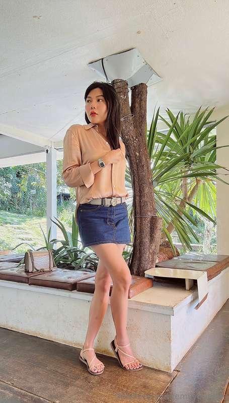 Slaying in my favorite skirt like a boss. Do you want an eas..