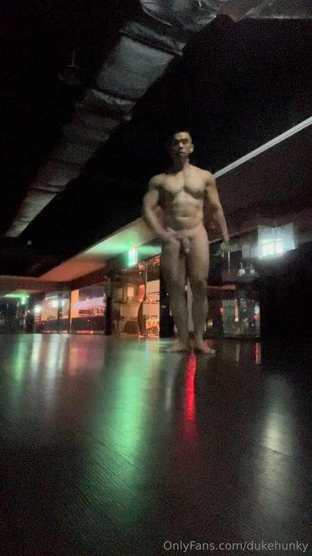 My exhibitionist fantasy (2)
– nude wandering around an aero..