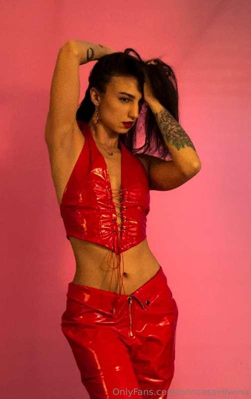 keep your eyes only on me 😈