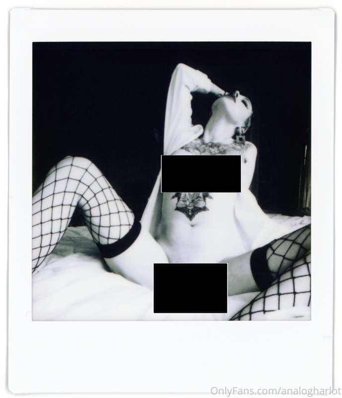 It's all about the details. Nipples, feet, fishnets and so m..