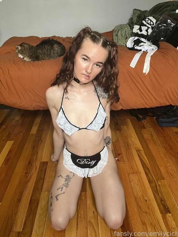 THROWBACK THURSDAY!!!

I loveddddd how messy this video was lol I hope you enjoy too 😘

some pics and a 22 min video featuring: a messy dildo blowjob with gagging, dildo fucking, and anal plug


#fyp #throwback #tbt #drooling #gagging #dildo #blowjob #daddysslut