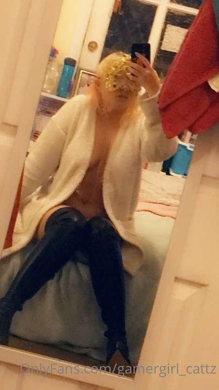 It’s cold tonight… I hope you all are staying warm 💘