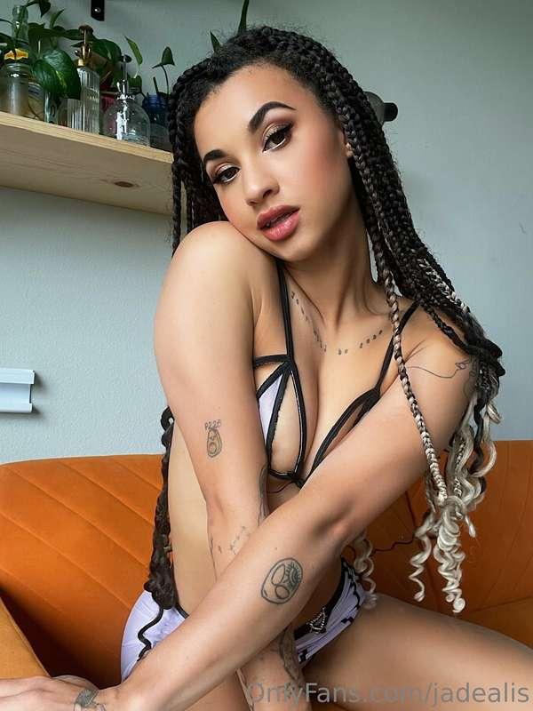 Kiss every part of me 💦💋