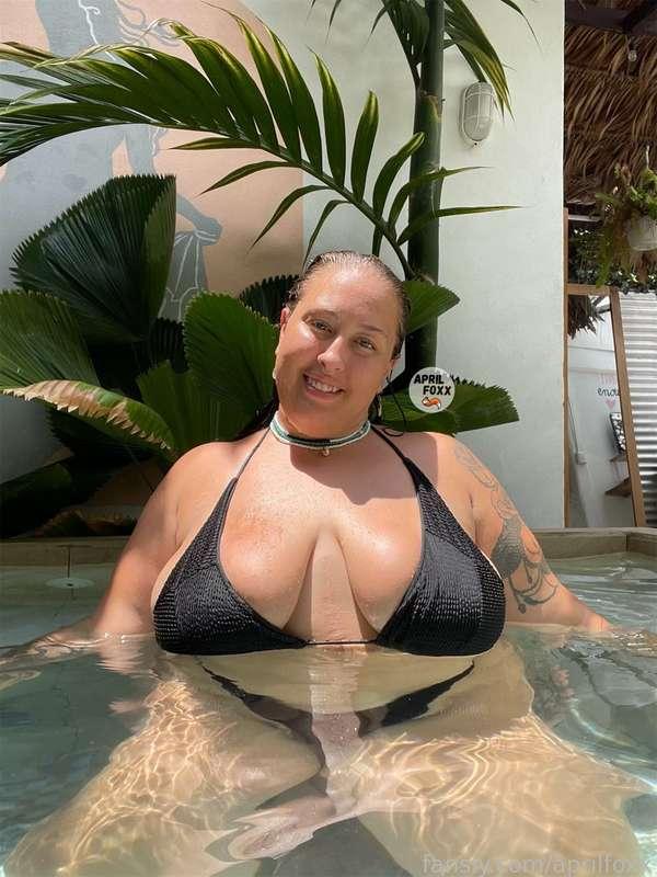 aprilfoxx image #0