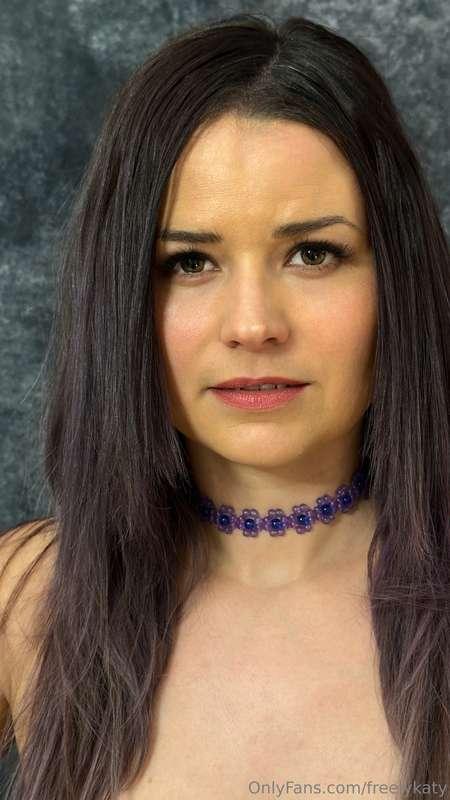 freelykaty main image