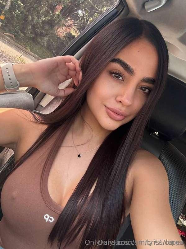 I’m a fiery Latina 🔥, curves that captivate — gorgeous breas..