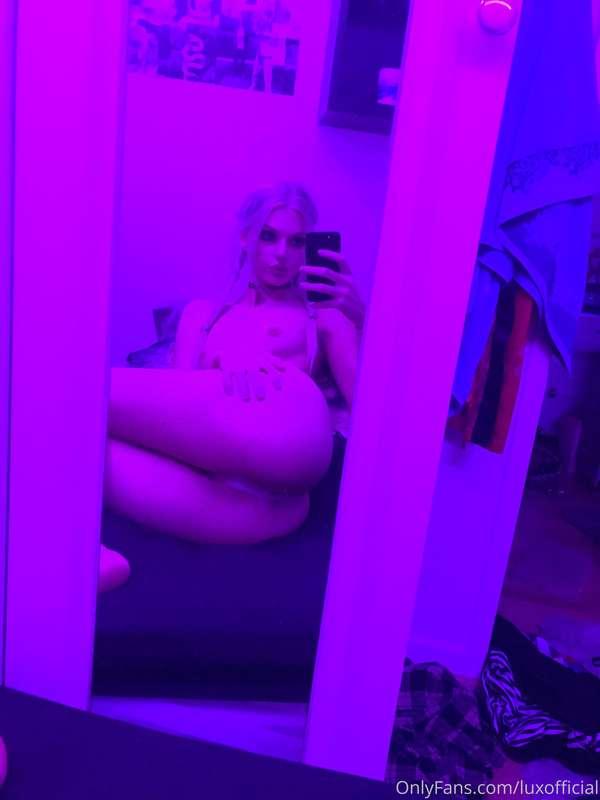 if nobody else got me i know my sexy subscribers got me😤