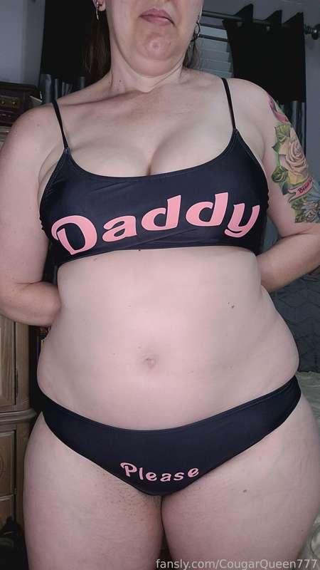 Please daddy?!?! 😘❤️

#fyp #cougar #mature #milf #mommy #stepmom #pawg #curvy #bigbooty #tits #ass #bush #tattoos