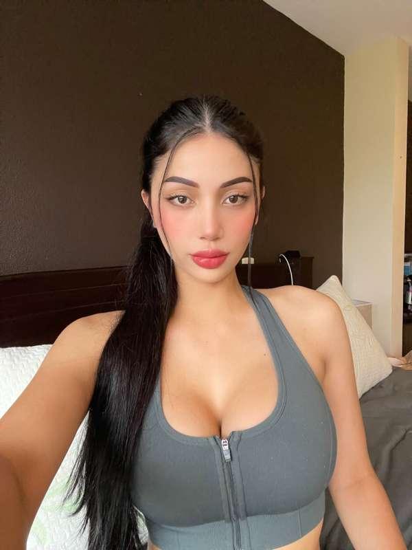 super sexy nudes for a super discount 😜🔥 pussy pics, ass AND..