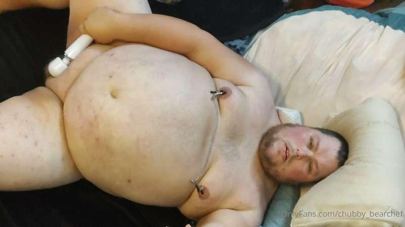 Mmm big belly 😝