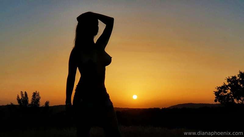Beautiful sunset ..... 😏👀