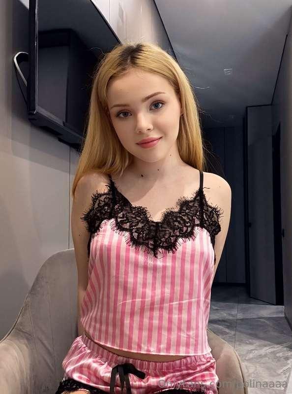 🔥 THIS BEAUTY IS ONLINE & WAITING FOR YOU! 💦@amelieluvv is r..