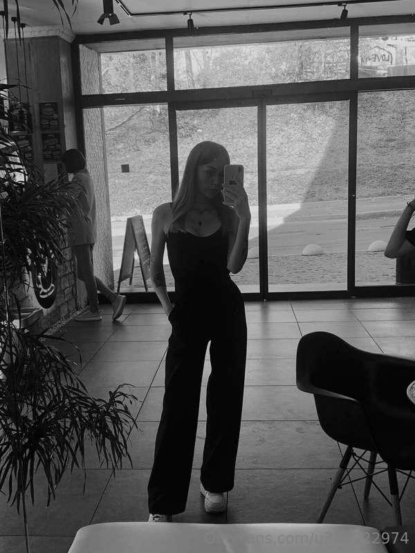do pantsuits look good on me? 😼😋