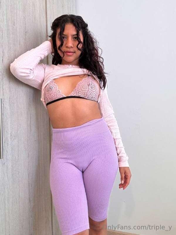 💕@missgreyy 💕 this naughty and funny girl is waiting for you..