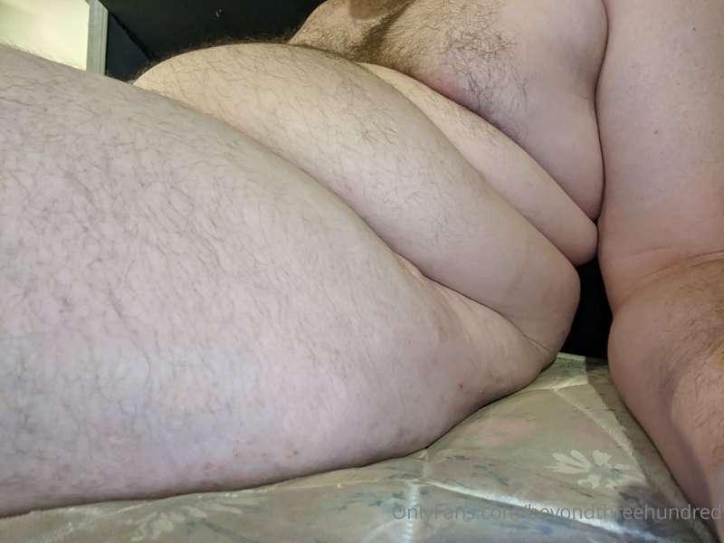 My feeder wanted to get in on today's post, so make sure you..