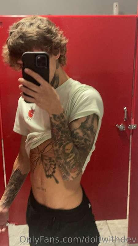 comment on this for a spicy pic to ur dm 🌶