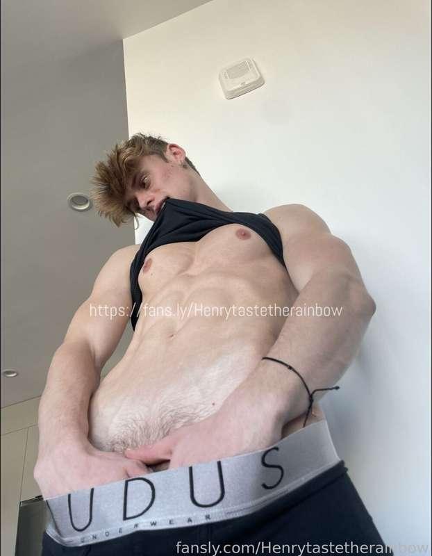 henrytastetherainbow image #2