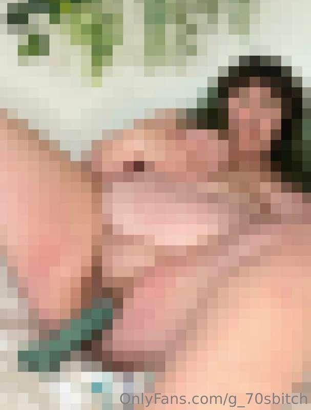 Unblurry this to see the creampie on @gabitch_pv 👀