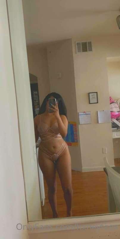 a new lingerie piece ✨ do we like?