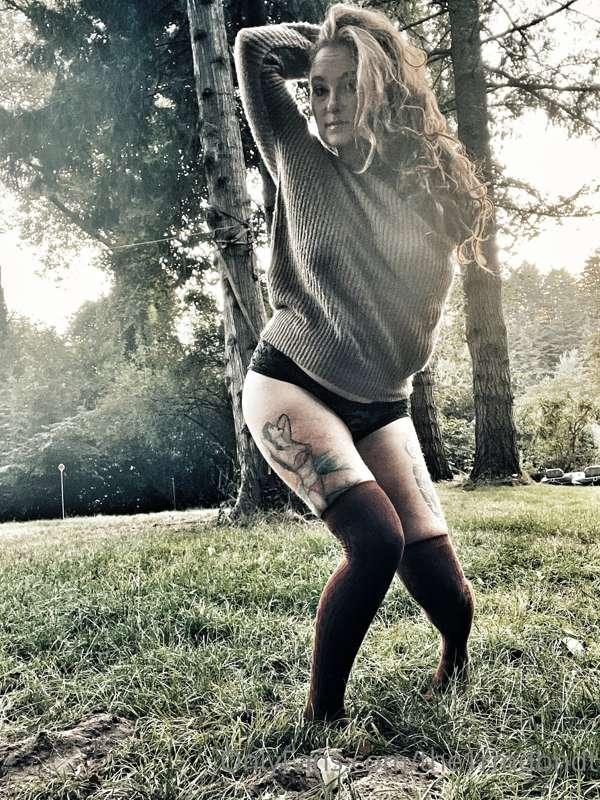 Do you like knee socks?