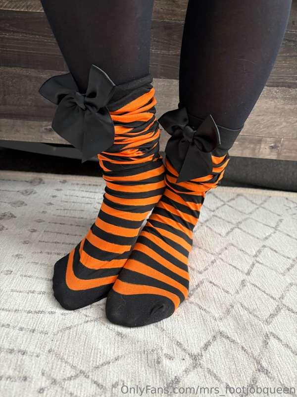 mrs_footjobqueen image #7