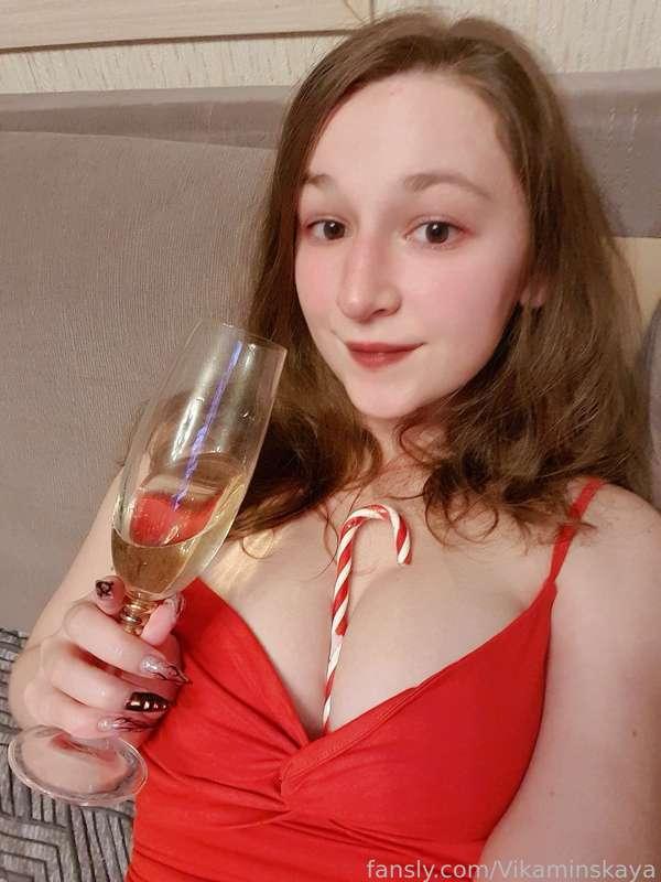 HAPPY NEW YEAR 🎄✨️
It was a rough and difficult year but I managed to do a lot of cool cosplay and other projects thanks to your support. I wish all your dreams come true and you will get all that you want.💕
As for me I got lots of plans for the 2023 if you want to participate in it you can support me with a tip😻
⬇️


#xmas #christmas #newyear #egirl #sweet #candy #holiday #fyp #feet #cosplay #cosplayer #lingerie #elf #elfgirl #ass #boobs