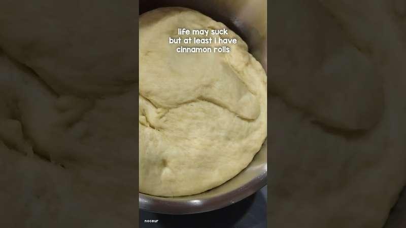 life may suck but at least i have cinnamon rolls... ♡