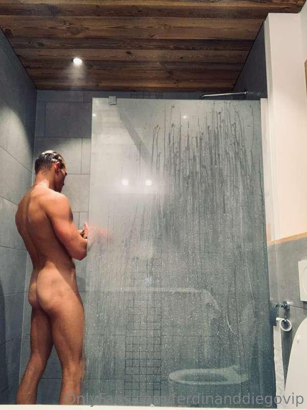 Do you think this shower is big enough? 💦😈