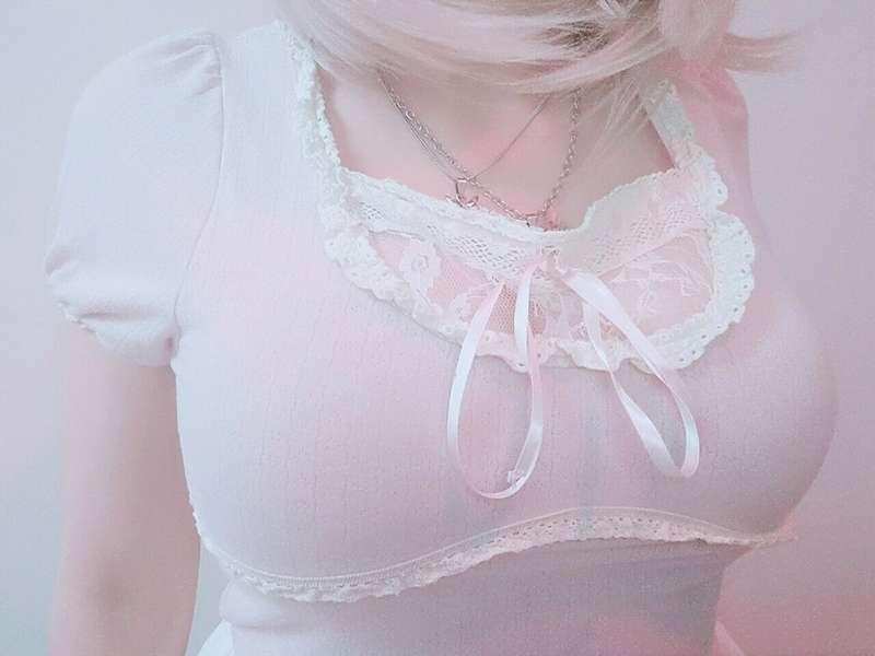 Boob morning 💕 start of your week by watching me play with m..