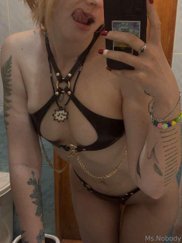 😈